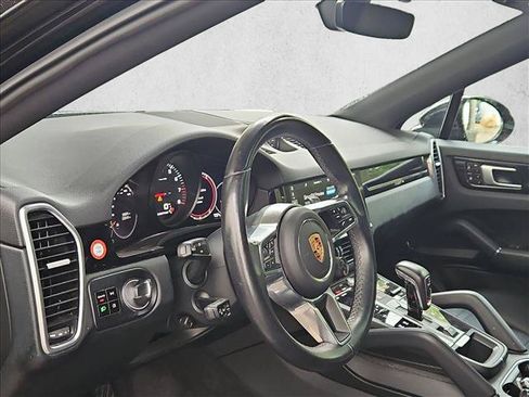Used 2020 Porsche Cayenne AWD/4WD image 9