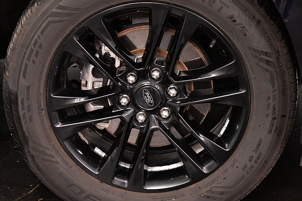 Used 2023 Ford Expedition Max XLT AWD/4WD image 9