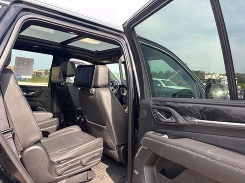 Used 2021 GMC Yukon Denali w/ Denali Premium Package AWD/4WD image 19