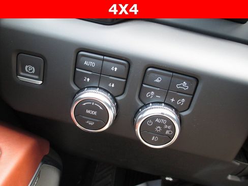 Used 2024 GMC Sierra 2500 Denali Ultimate w/ Max Trailering Package image 32