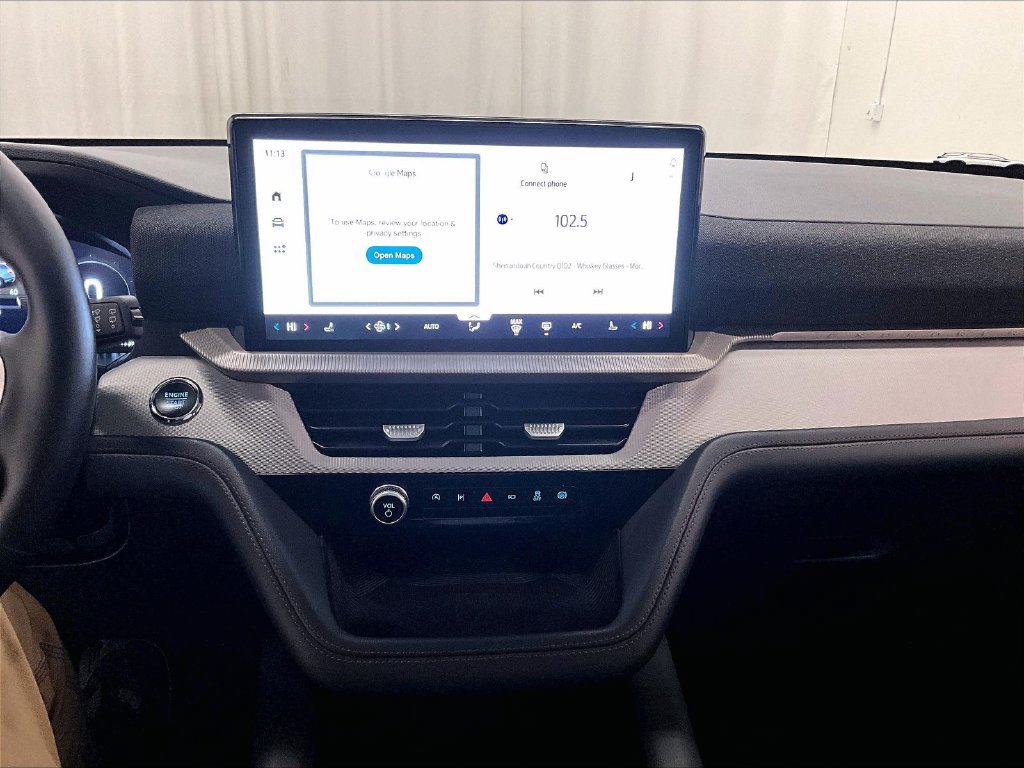 Used 2025 Ford Explorer Active AWD/4WD image 15