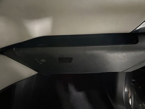 Used 2022 Nissan Pathfinder SV image 24