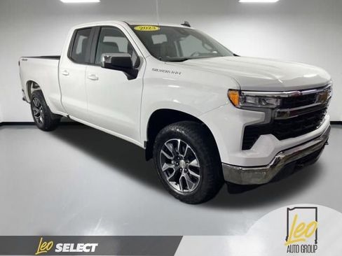 Used 2023 Chevrolet Silverado 1500 LT AWD/4WD image 4