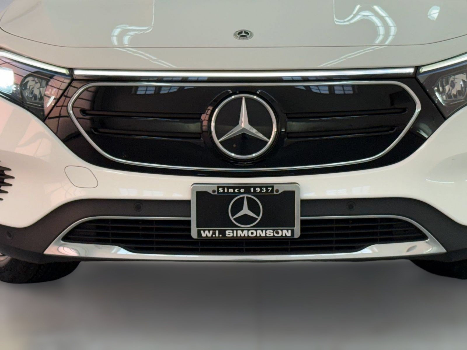 Used 2023 Mercedes-Benz EQB 300 4MATIC image 24
