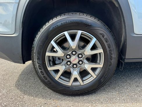Used 2023 GMC Acadia SLE AWD/4WD image 13