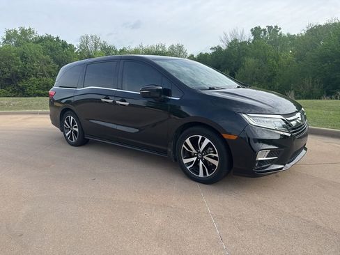 Used 2019 Honda Odyssey Elite image 4
