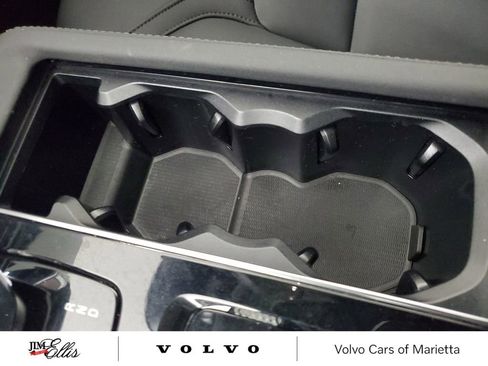 Used 2025 Volvo XC90 B6 Plus image 33