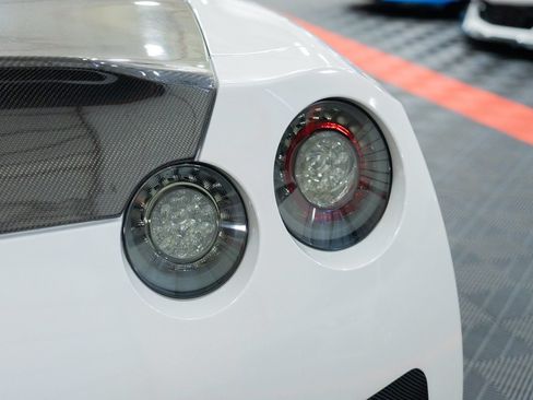 Used 2009 Nissan GT-R Premium AWD/4WD image 9