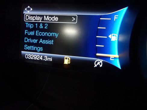 Used 2020 Ford Fusion SE FWD image 15