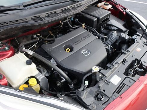 Used 2012 MAZDA MAZDA5 Touring w/ Moonroof & Audio Pkg image 28