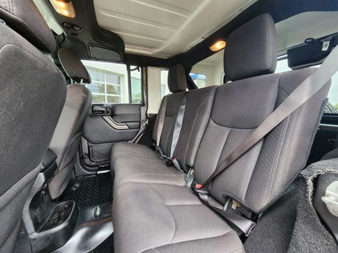 Used 2017 Jeep Wrangler Unlimited Sport w/ Quick Order Package 24S AWD/4WD image 42
