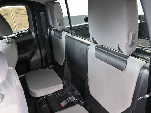 Used 2022 Toyota Tacoma SR image 26