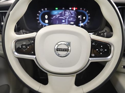 Used 2023 Volvo XC60 B5 Plus w/ Climate Package image 37