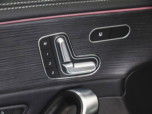 Used 2023 Mercedes-Benz CLA 250 4MATIC w/ AMG Line image 9