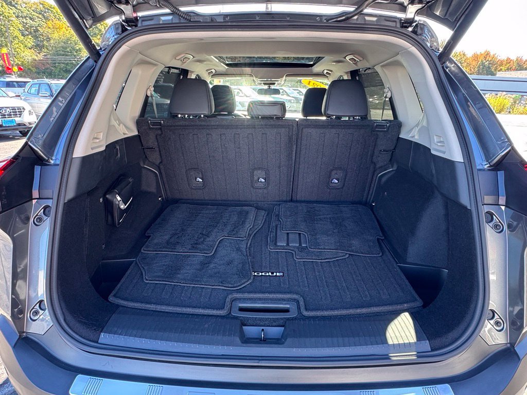 Used 2021 Nissan Rogue SV w/ Premium Package AWD/4WD image 19