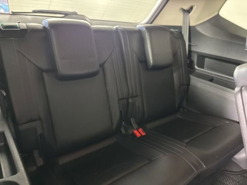 Used 2019 Volkswagen Atlas SE w/ Towing Package image 24