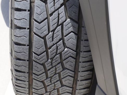 Used 2024 Honda Pilot TrailSport image 5