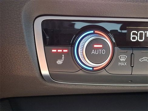 New 2025 Audi Q3 2.0T Premium image 18