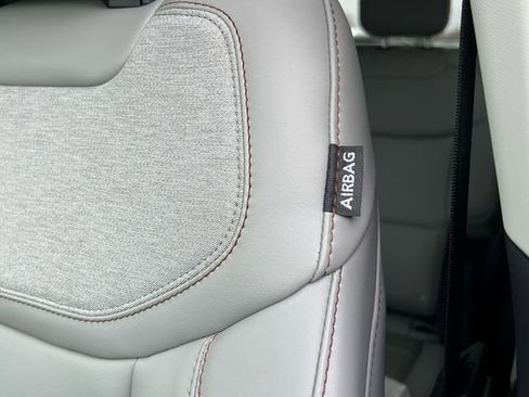 New 2026 Ford Explorer Active w/ Active Comfort Package AWD/4WD image 16