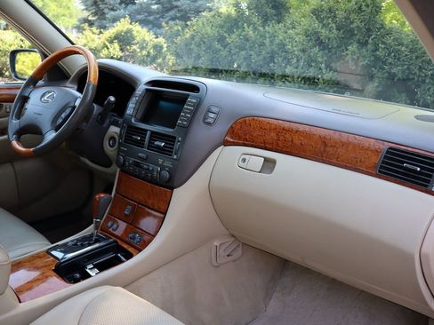 Used 2004 Lexus LS 430 image 17