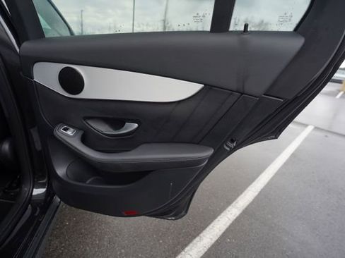 Used 2022 Mercedes-Benz GLC 300 image 24