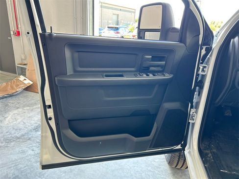 New 2024 RAM 2500 Tradesman w/ Chrome Appearance Group image 14