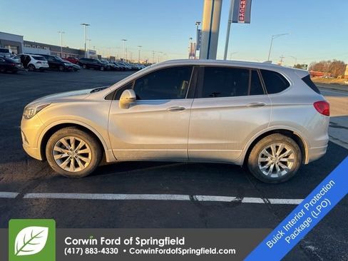 Used 2017 Buick Envision Essence image 2