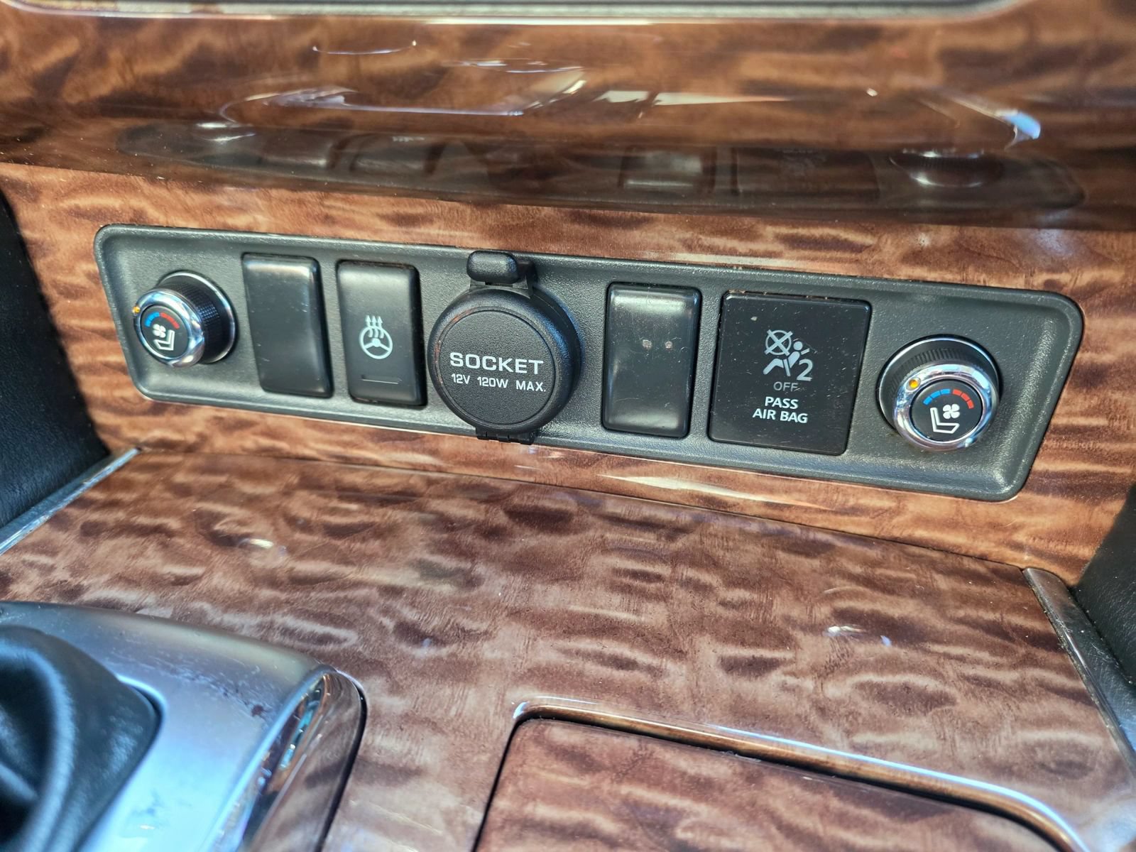 Used 2017 Nissan Armada Platinum w/ Captain Seat Package RWD image 22