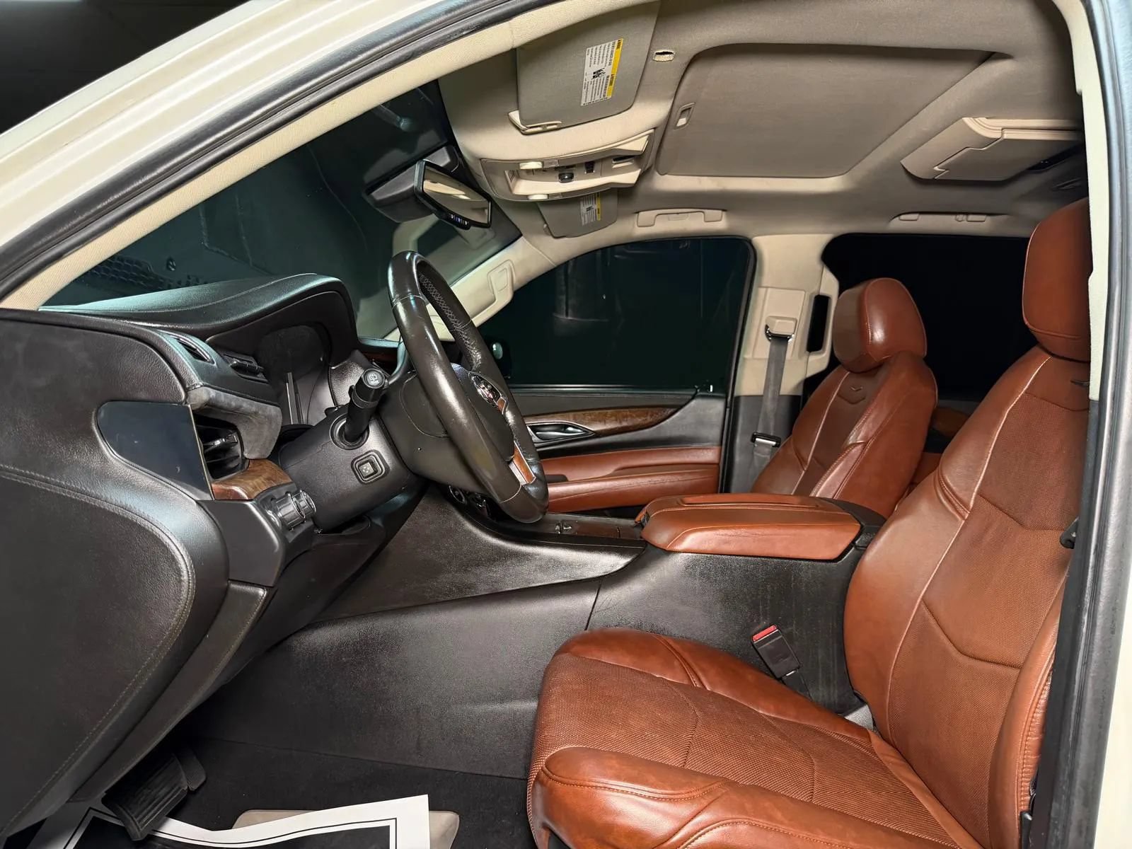 Used 2015 Cadillac Escalade Premium AWD/4WD image 33