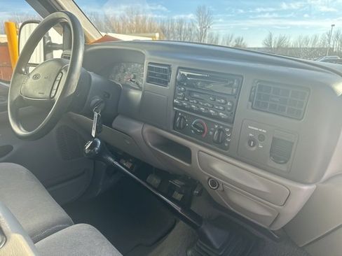 Used 2000 Ford F350 XLT image 12