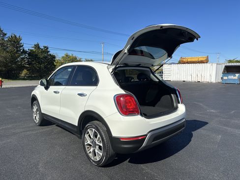 Used 2017 FIAT 500X Trekking w/ Cold Weather Package image 29