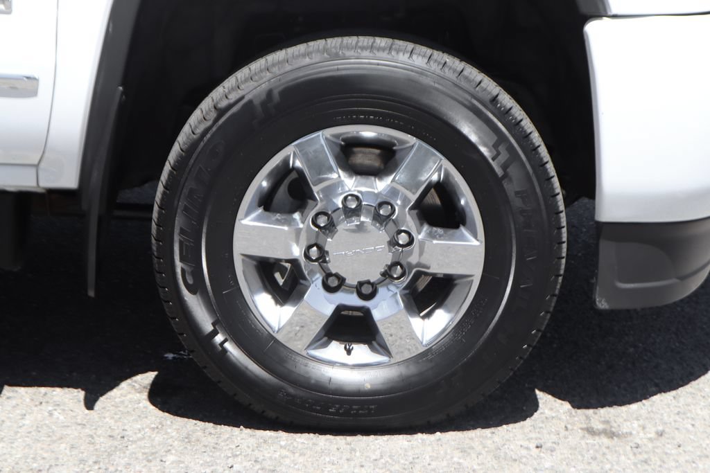 Used 2015 GMC Sierra 2500 Denali w/ Duramax Plus Package AWD/4WD image 44