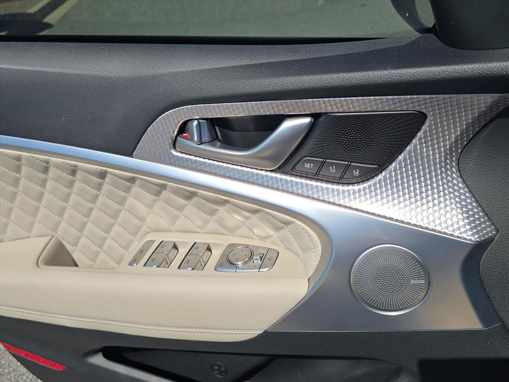 Used 2023 Genesis G70 3.3T w/ Sport Prestige Package RWD image 16