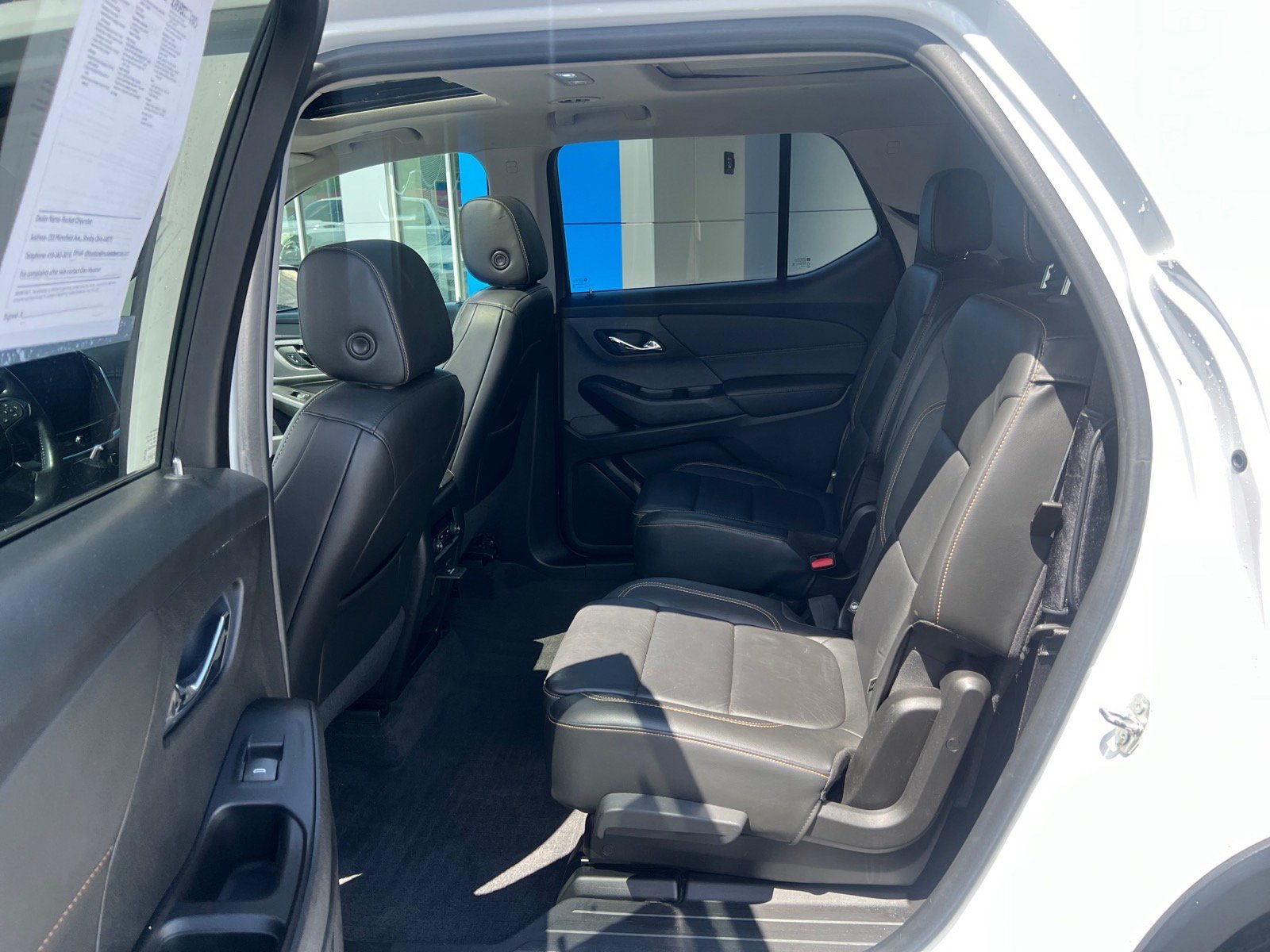 Used 2020 Chevrolet Traverse LT w/ LT Premium Package FWD image 9