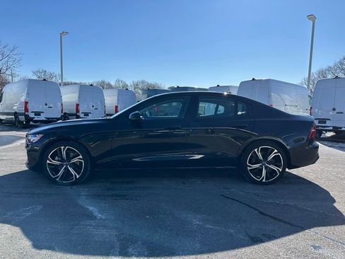 Used 2024 Volvo S60 B5 Plus image 4