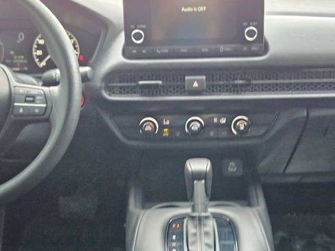 Used 2025 Honda HR-V LX image 15