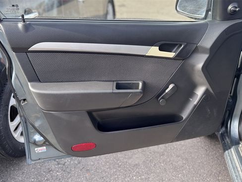 Used 2011 Chevrolet Aveo LT image 7
