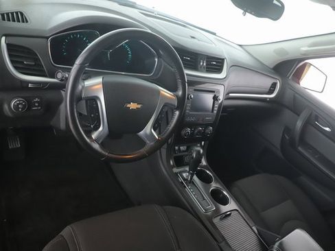 Used 2016 Chevrolet Traverse LT w/ Style and Technology Package image 17