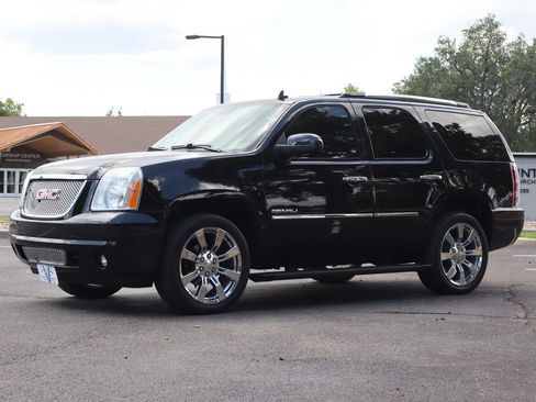 Used 2012 GMC Yukon Denali AWD/4WD image 11