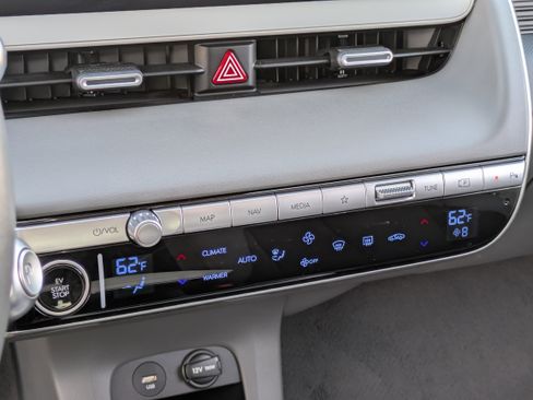 Certified 2023 Hyundai Ioniq 5 SE image 24