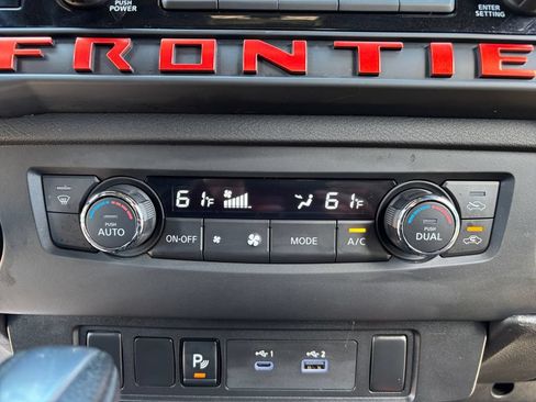 Used 2025 Nissan Frontier PRO-4X AWD/4WD image 22