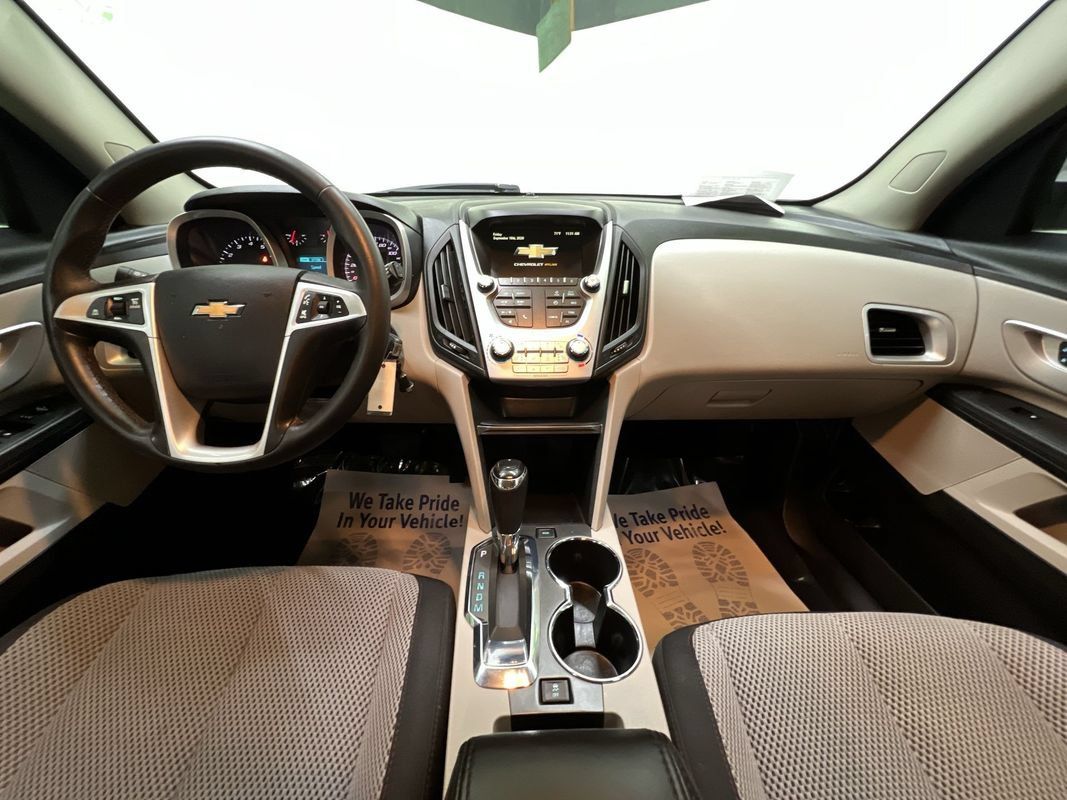 Used 2017 Chevrolet Equinox LT w/ Convenience Package FWD image 17