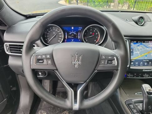 Used 2019 Maserati Levante AWD/4WD image 36