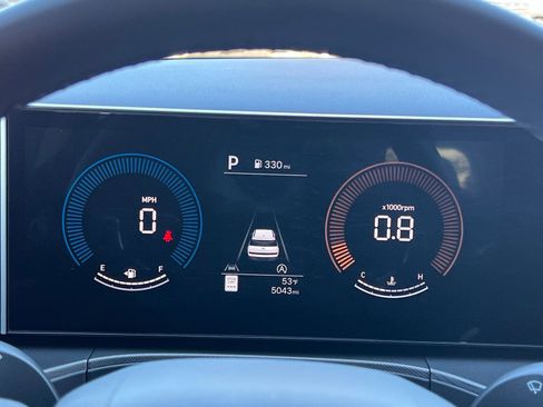 Certified 2025 Hyundai Santa Fe SE image 32