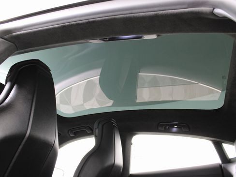 Used 2020 Porsche Taycan Turbo image 21