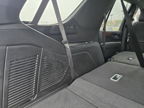 Used 2025 GMC Yukon Denali w/ Sun & Power Step Package image 36