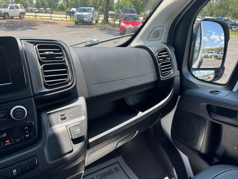 Used 2025 RAM ProMaster 2500 w/ Convenience Group FWD image 38
