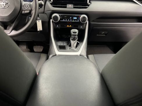 Used 2025 Toyota RAV4 LE image 35