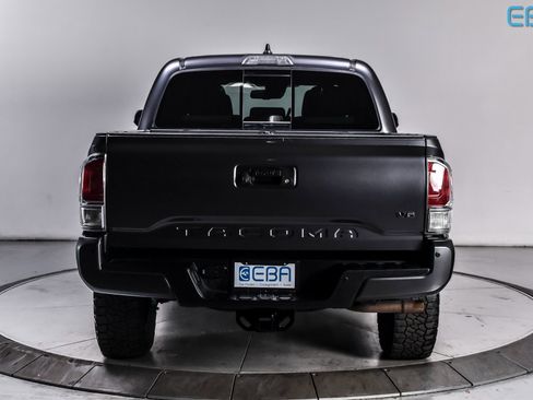 Used 2022 Toyota Tacoma TRD Sport image 5