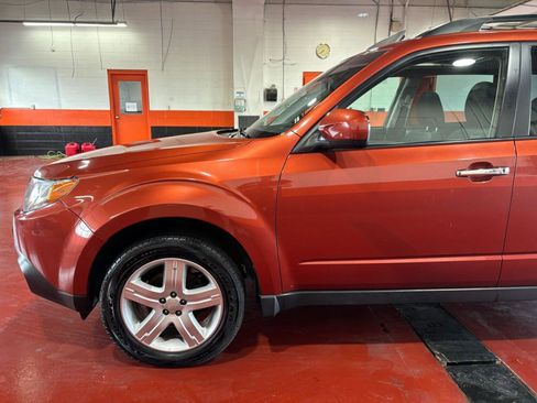 Used 2010 Subaru Forester 2.5X Premium image 11